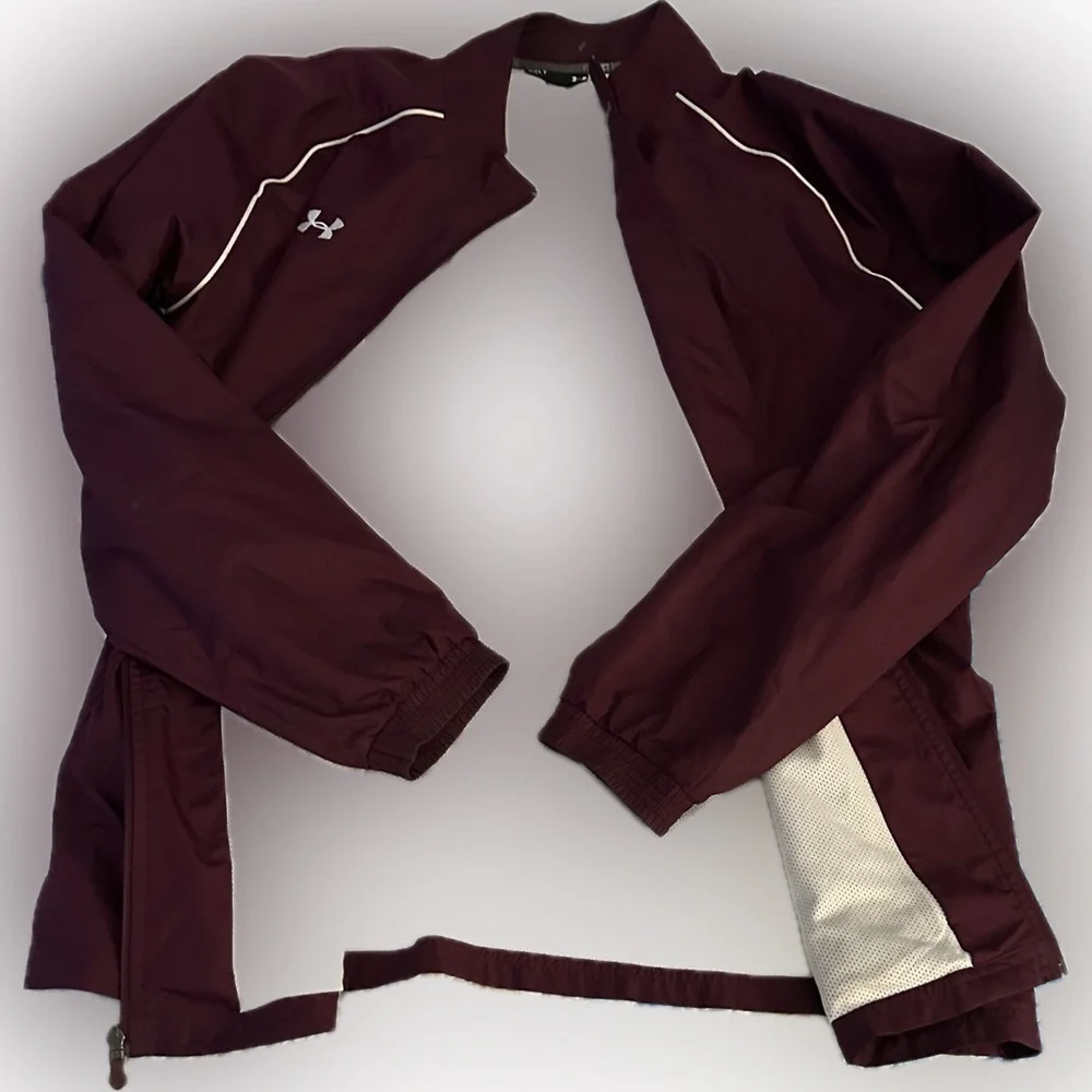 Under Armour lightweight maroon